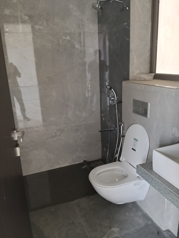 Bathroom, kolte-patil-vaayu 2 Bedroom 684 Sq.Ft. Apartment In Dahisar West Mumbai 8396183
