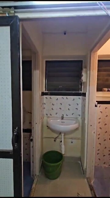 Bathroom in 1 BHK Apartment at Shrinivas Tower, Lower Parel – for Rent