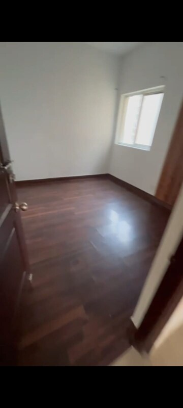 Room in 3.5 BHK Apartment at Paras Tierea, Sector 137 – for Sale