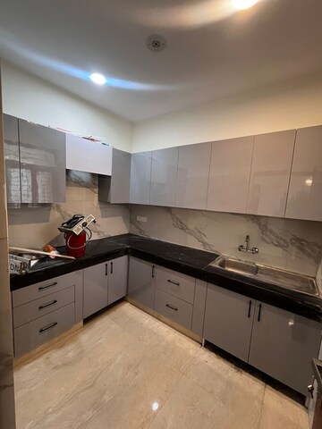 Kitchen in 2.5 BHK Apartment at Sushant Lok 3, Sector 57 – for Rent