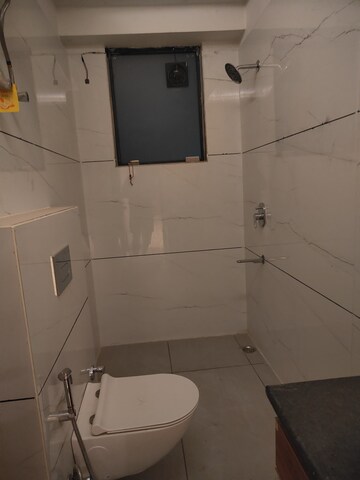 Bathroom in 2.5 BHK Apartment at Sushant Lok 3, Sector 57 – for Rent