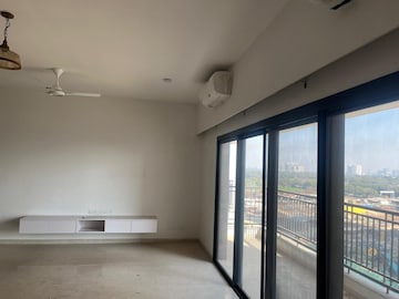Room in 4 BHK Builder Floor at Sushant Lok 2, Sector 57 – for Rent