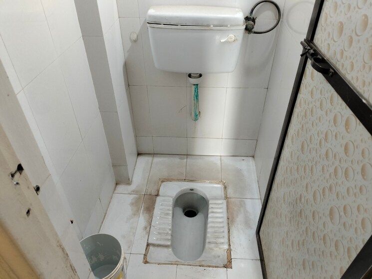 Bathroom, raunak-unnathi-woods 1 Bedroom 400 Sq.Ft. Apartment In Ghodbunder Road Thane 8396296