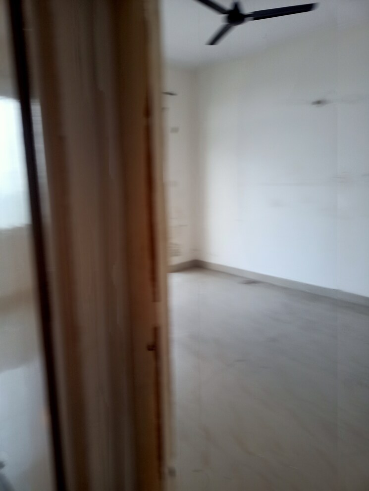 Room, sector 78 2 Bedroom 1250 Sq.Ft. Apartment In Sector 78 Faridabad 8396355