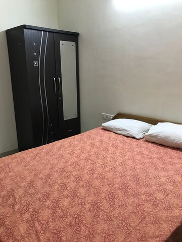 Room in 3 BHK Apartment at The Meadows, Near Vaishno Devi Circle On Sg Highway – for Rent
