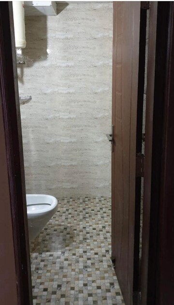 Building Lobby in 2 BHK Builder Floor at Sector 43 – for Rent