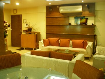 Furnished Amenities in 2 BHK Apartment at West View Vile Parle West, Vile Parle West – for Rent