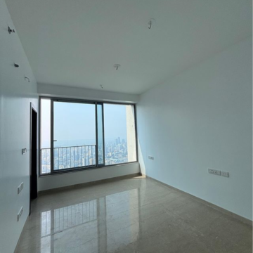 Room in 3 BHK Apartment at Oberoi Sky City, Khande Rao Dongari – for Rent