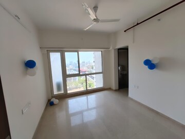 1 BHK Apartment For Rent in Omkar Signet, Malad East