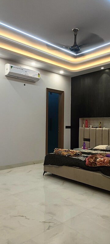 Bedroom in 3 BHK Villa at Sector 46 – for Rent