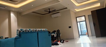 Master Bedroom in 3 BHK Villa at Sector 46 – for Rent