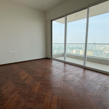 Room in 6 BHK Apartment at Oberoi Sky City, Khande Rao Dongari – for Rent