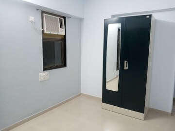 Room in 2 BHK Apartment at Sufalam Apartment Chembur, Chembur – for Rent