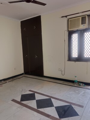 Room in 6+ BHK Independent House at Sector 82 – for Sale