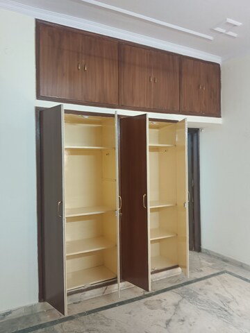 Furnished Amenities in 2.5 BHK Independent House at Sector 82 – for Rent
