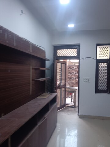 Room in 2.5 BHK Independent House at Sector 82 – for Rent