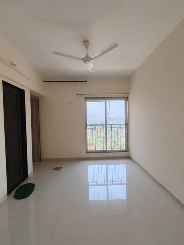 Room in 2 BHK Apartment at Vihang Valley Phase 2, Kasarvadavali – for Rent