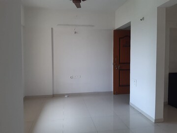 Room in 1 BHK Apartment at Nyati Evita, Dhanori – for Sale