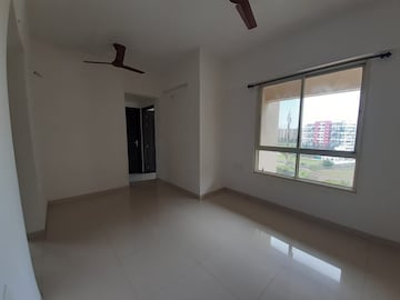 Room in 1 BHK Apartment at Nyati Evita, Dhanori – for Sale