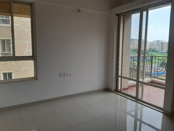 Room in 1 BHK Apartment at Nyati Evita, Dhanori – for Sale