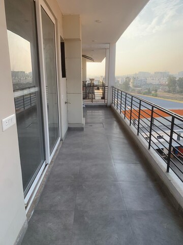 Balcony in 3.5 BHK Apartment at Vip Road – for Rent
