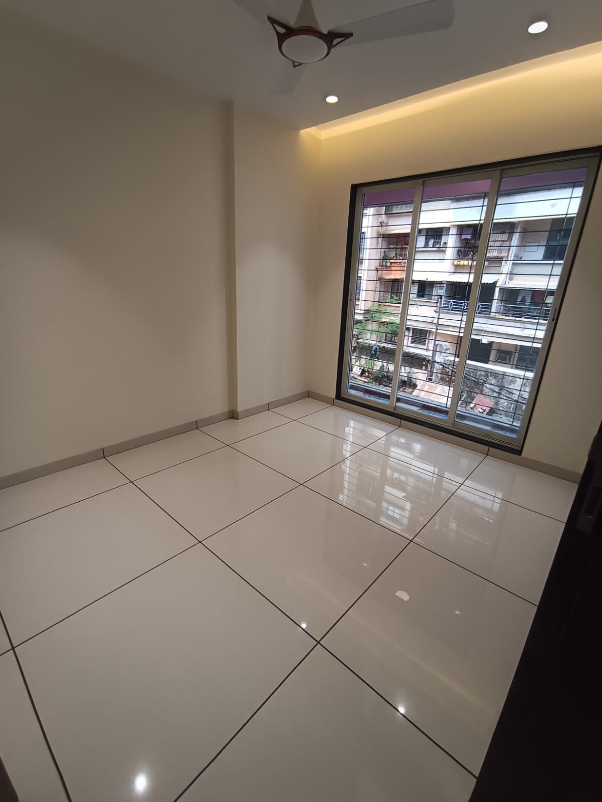 2 BHK Apartment For Sale in Omkar Plaza Badlapur