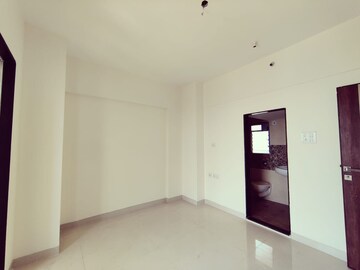 Room in 2 BHK Apartment at Kalwa – for Sale