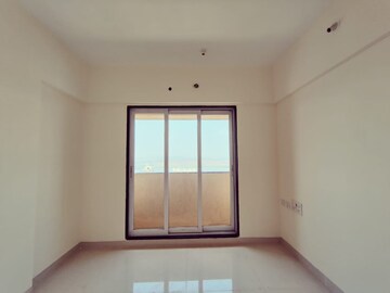 Room in 2 BHK Apartment at Kalwa – for Sale