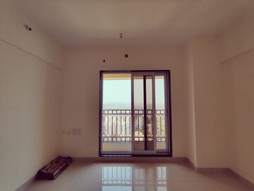 Room in 2 BHK Apartment at Kalwa – for Sale