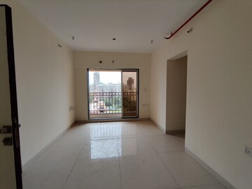Room in 3 BHK Apartment at Kalwa – for Sale