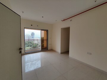 Room in 3 BHK Apartment at Kalwa – for Sale