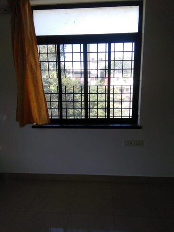 Room in 4 BHK Apartment at SJR Redwoods, Sarjapur Road – for Sale