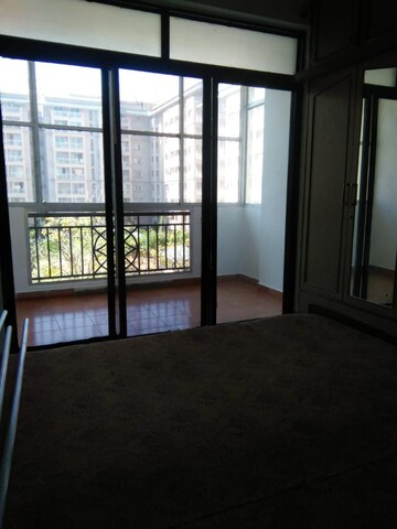 Room in 4 BHK Apartment at SJR Redwoods, Sarjapur Road – for Sale