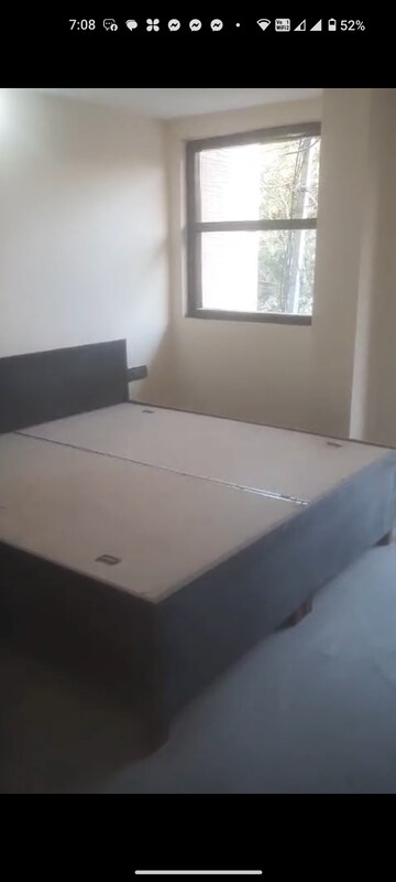 Room in 1 RK Builder Floor at RWA Residential Society Sector 46, Sector 46 – for Rent