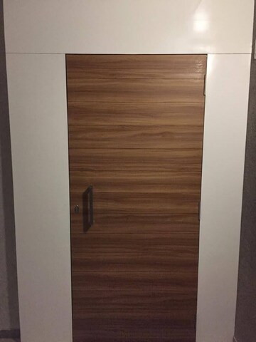 Room in  Office Space at Prahlad Nagar – for Rent