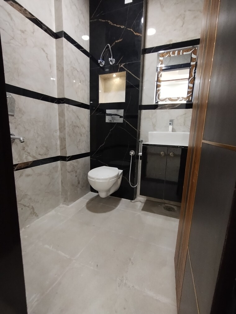 Bathroom, uttam nagar 1 Bedroom 400 Sq.Ft. Builder Floor In Uttam Nagar Delhi 8396931