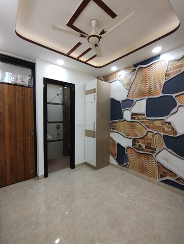Room in 1 BHK Builder Floor at Uttam Nagar – for Sale
