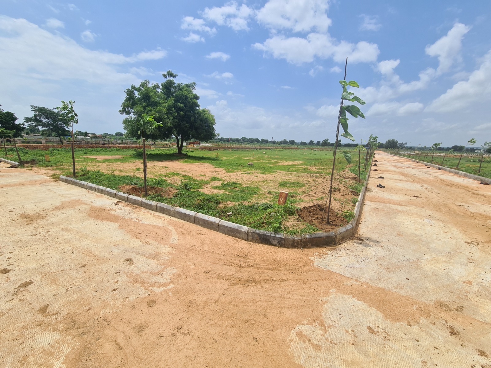 Plot For Sale in Jb Mominpet Plots
