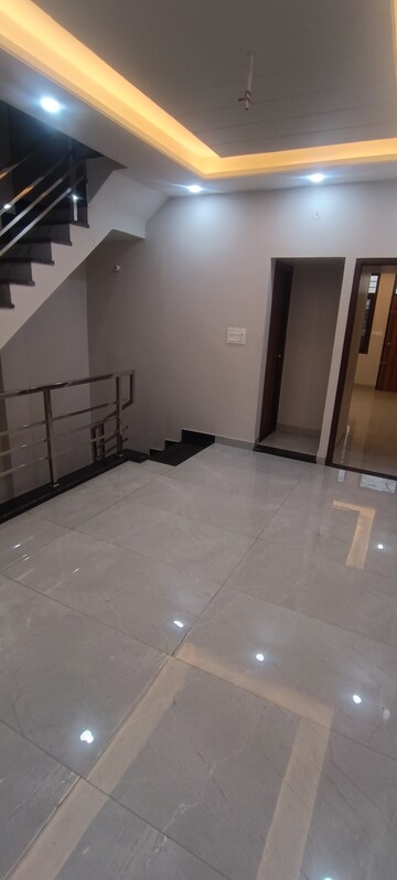 Room in 3 BHK Villa at Mansarovar Extension – for Sale