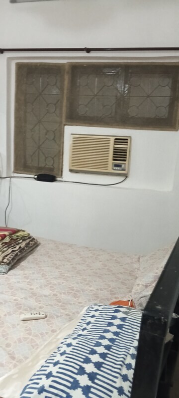 Bedroom in 1 BHK Apartment at Lic Colony – for Rent