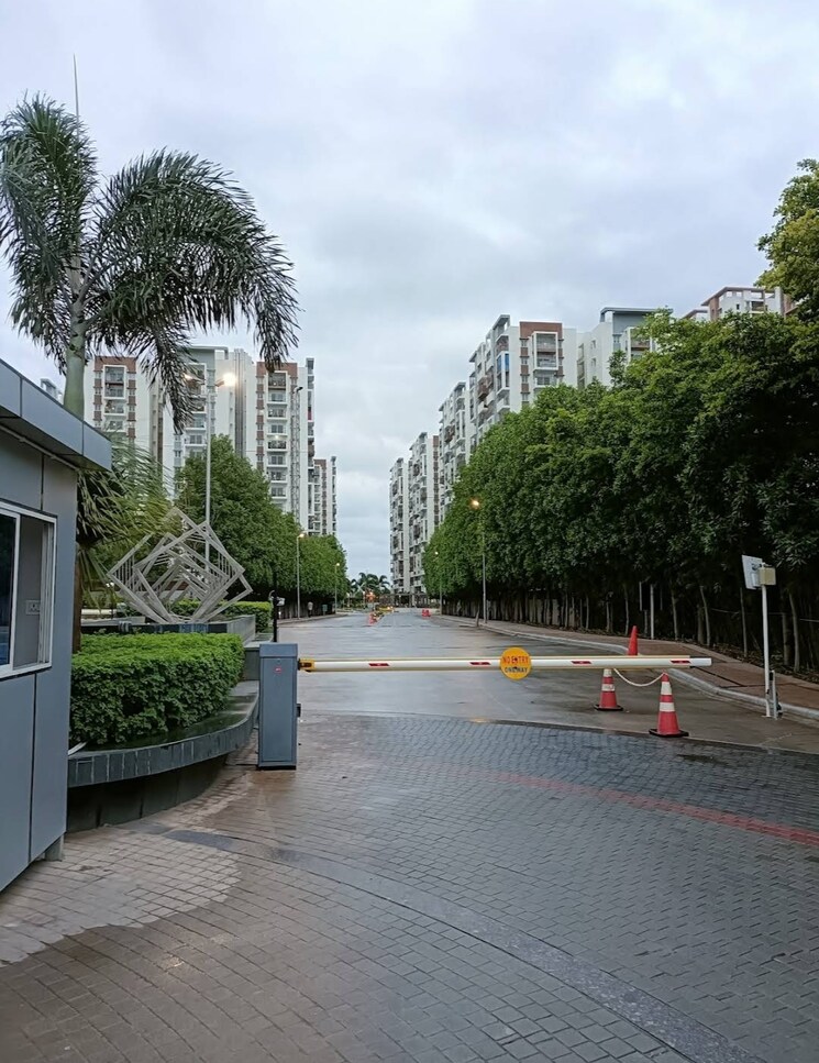 Swimming Pool, aparna-cyber-life 3 Bedroom 1965 Sq.Ft. Apartment In Nallagandla Hyderabad 8397003