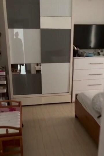Room in 3 BHK Apartment at Andheri West – for Sale