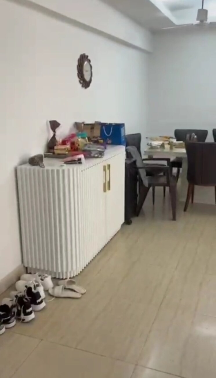 Other, andheri west 3 Bedroom 1200 Sq.Ft. Apartment In Andheri West Mumbai 8397036