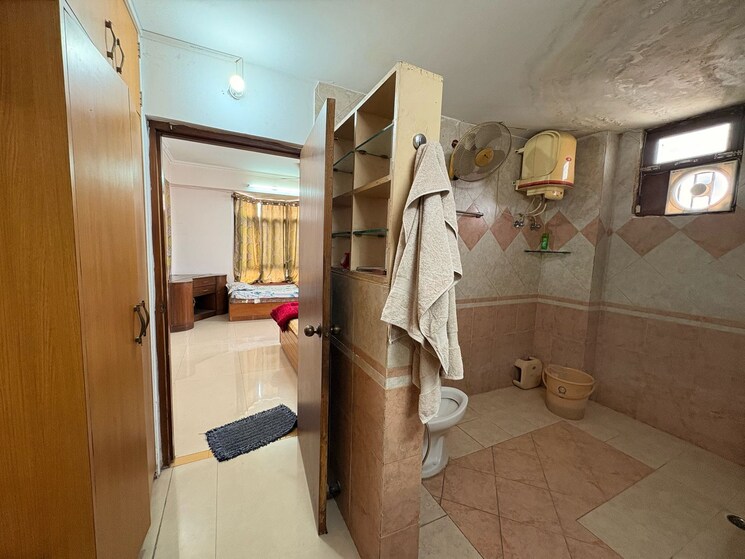 Bathroom, gomti nagar 3 Bedroom 1750 Sq.Ft. Apartment In Gomti Nagar Lucknow 8397063