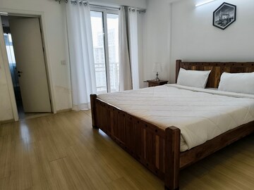 Bedroom in 3 BHK Apartment at DLF Park Place, Sector 54 – for Rent
