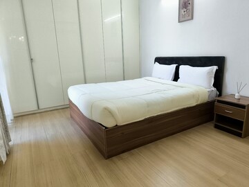 Bedroom in 3 BHK Apartment at DLF Park Place, Sector 54 – for Rent