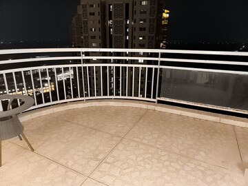 Balcony in 3 BHK Apartment at DLF Park Place, Sector 54 – for Rent