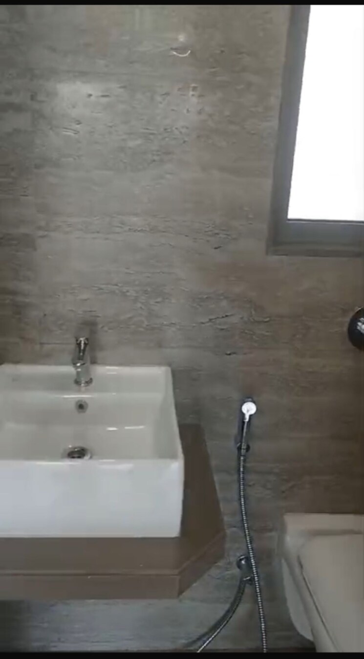 Bathroom, chembur 2 Bedroom 600 Sq.Ft. Apartment In Chembur Mumbai 8397167