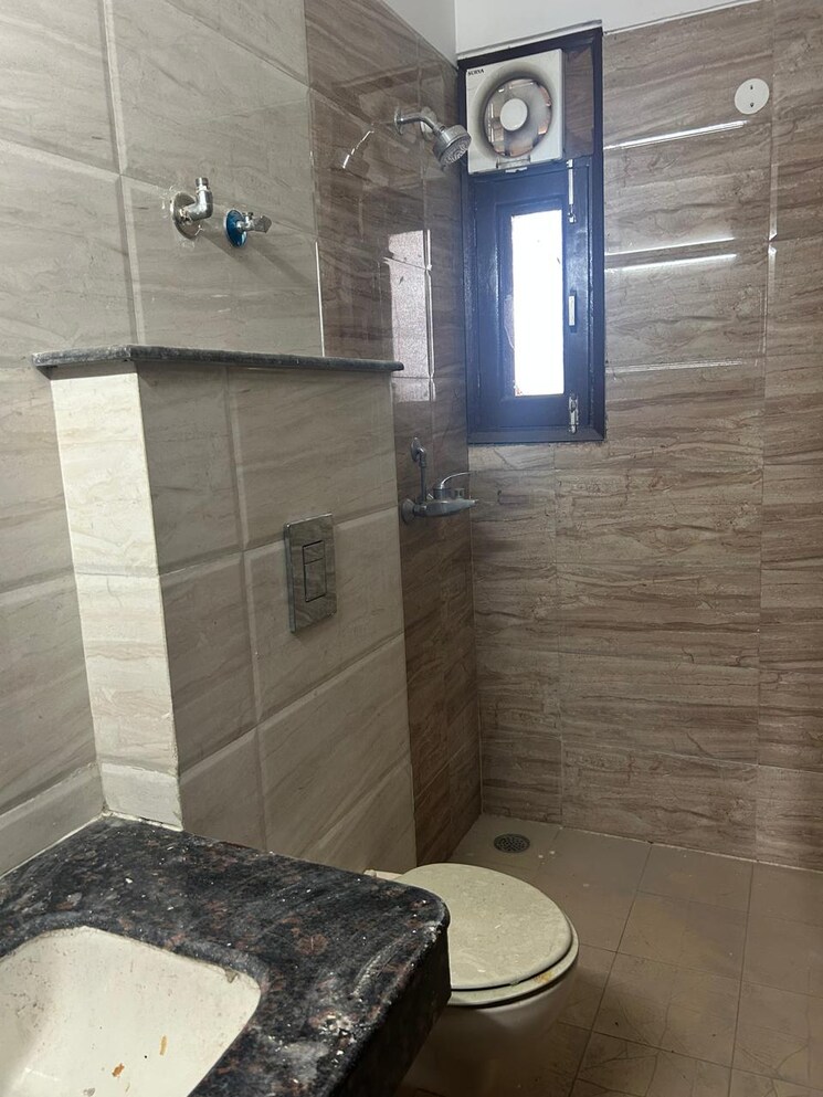 Bathroom, hanumant-bollywood-heights 4 Bedroom 2350 Sq.Ft. Apartment In Dhakoli Zirakpur 8397185