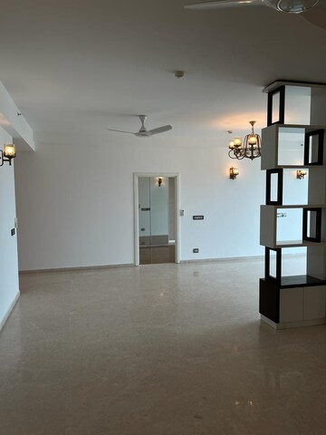 Room in 4 BHK Apartment at DLF The Crest, Sector 54 – for Rent